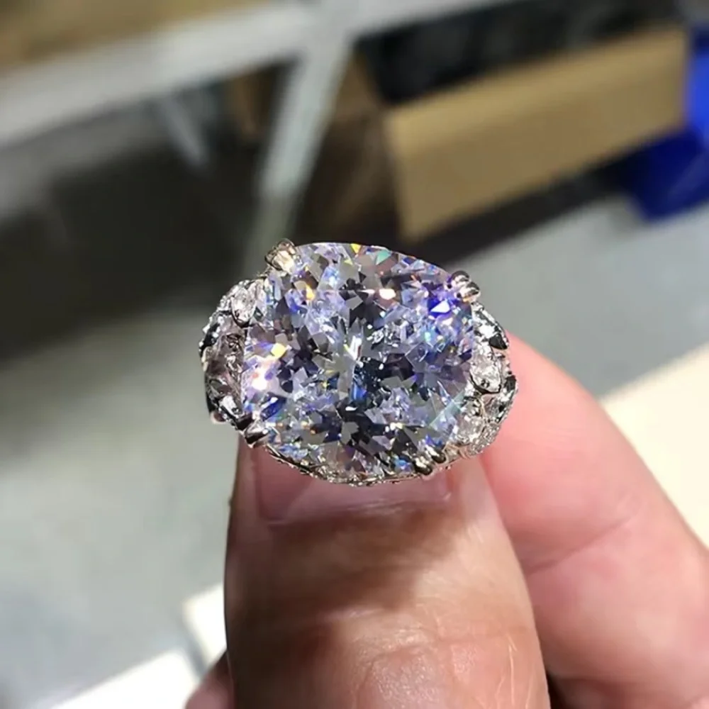Hollow flower pattern halo‎ ring